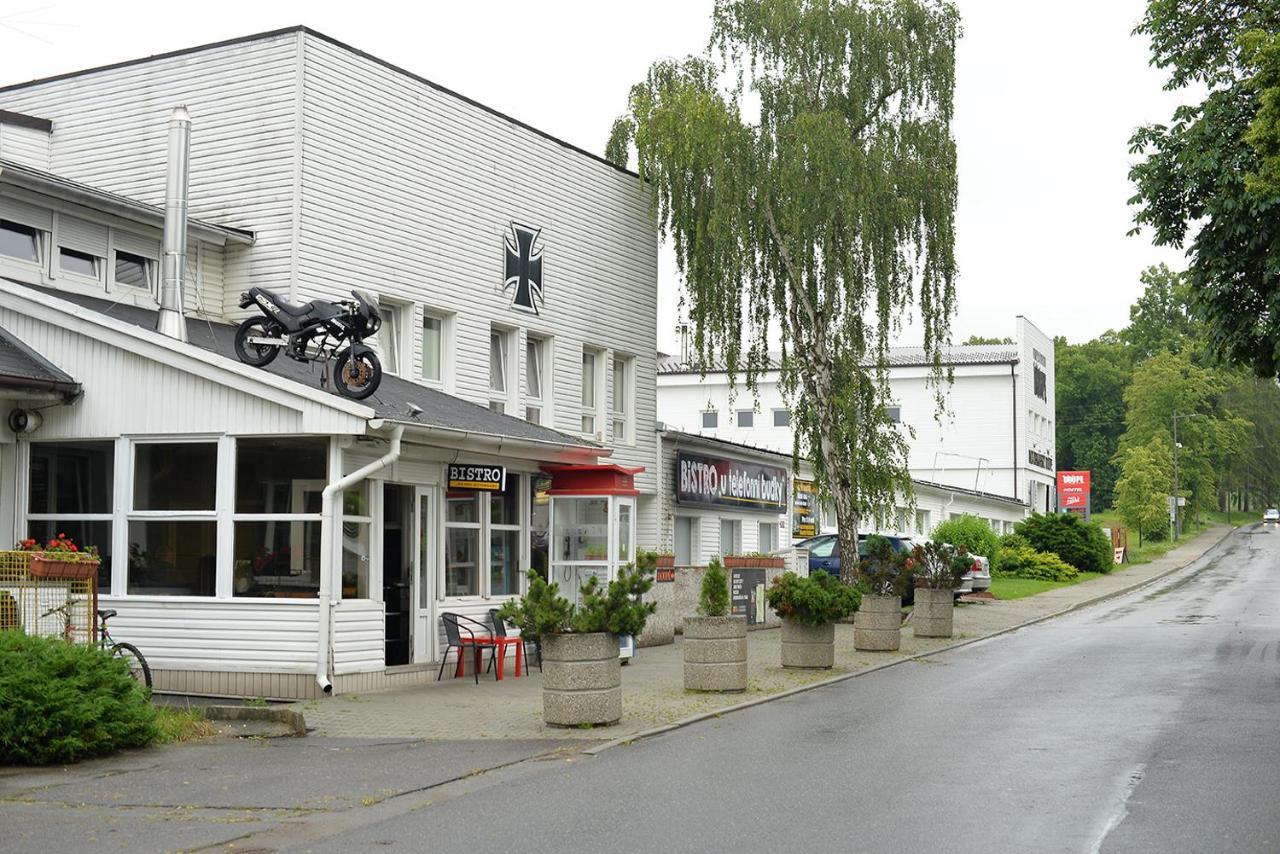 Hostel Doupe Humpolec Exteriör bild