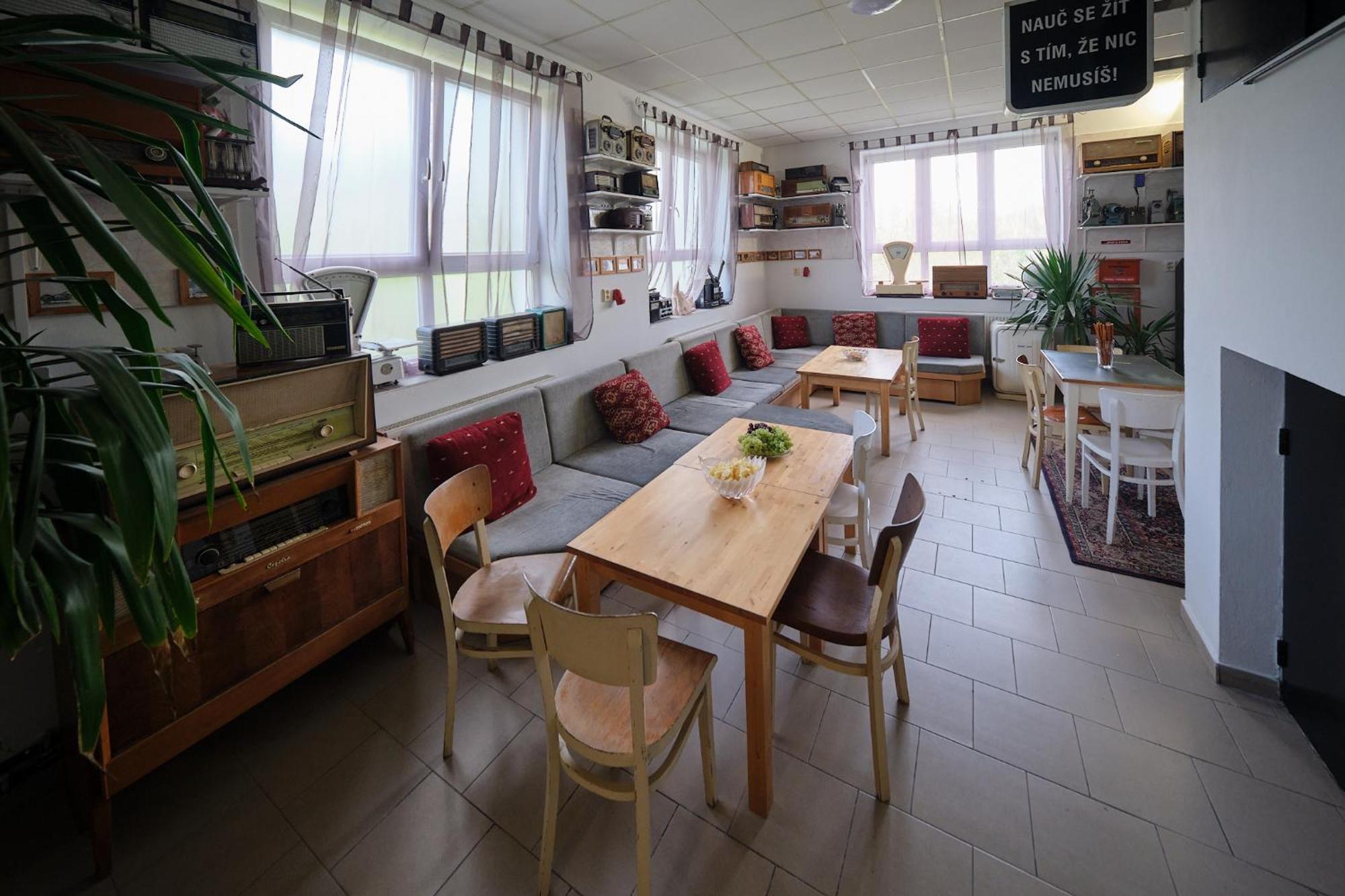 Hostel Doupe Humpolec Exteriör bild